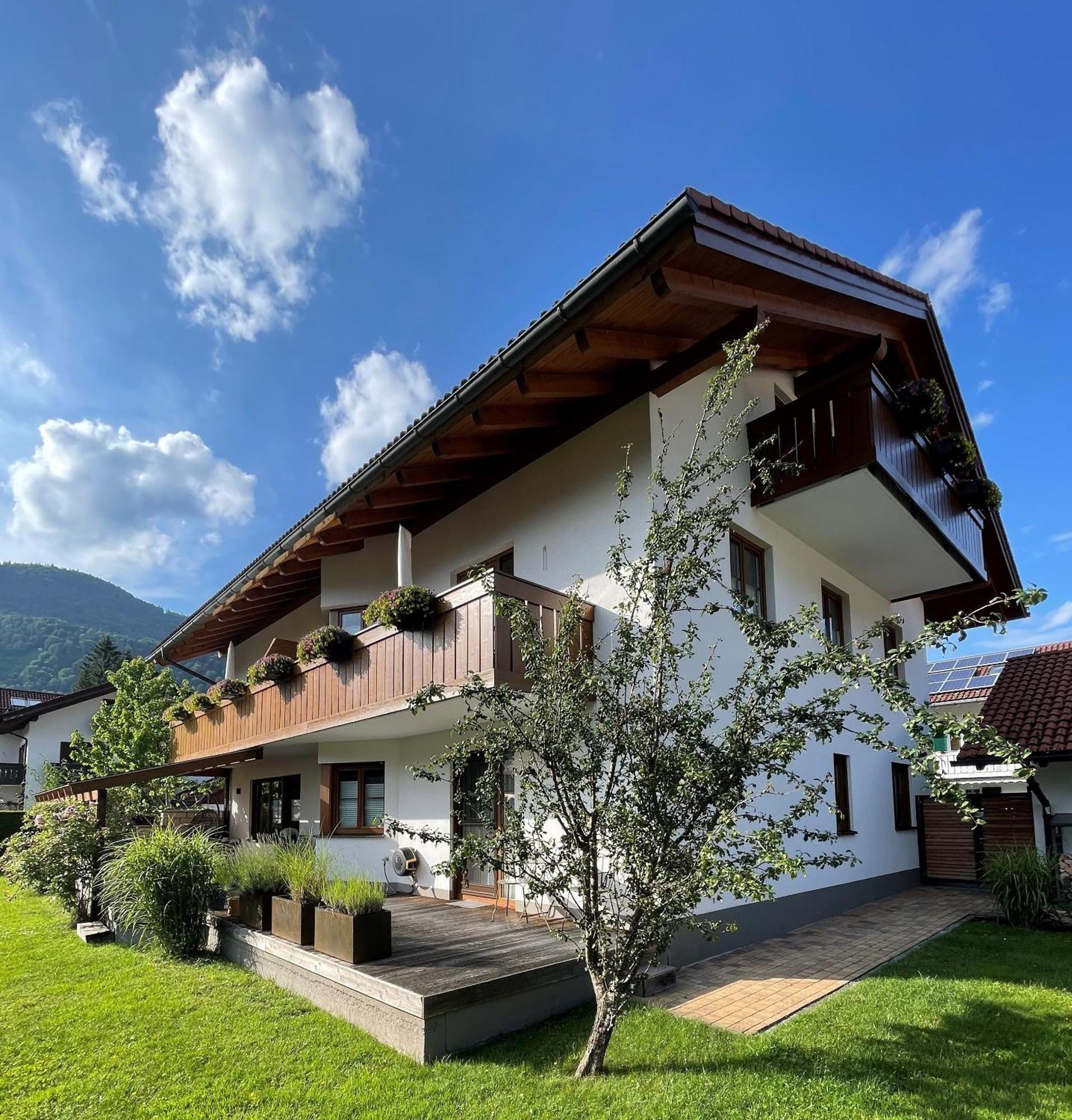 Das Bergquartier - Ferienwohnung Krottenkopf オーベラウ エクステリア 写真